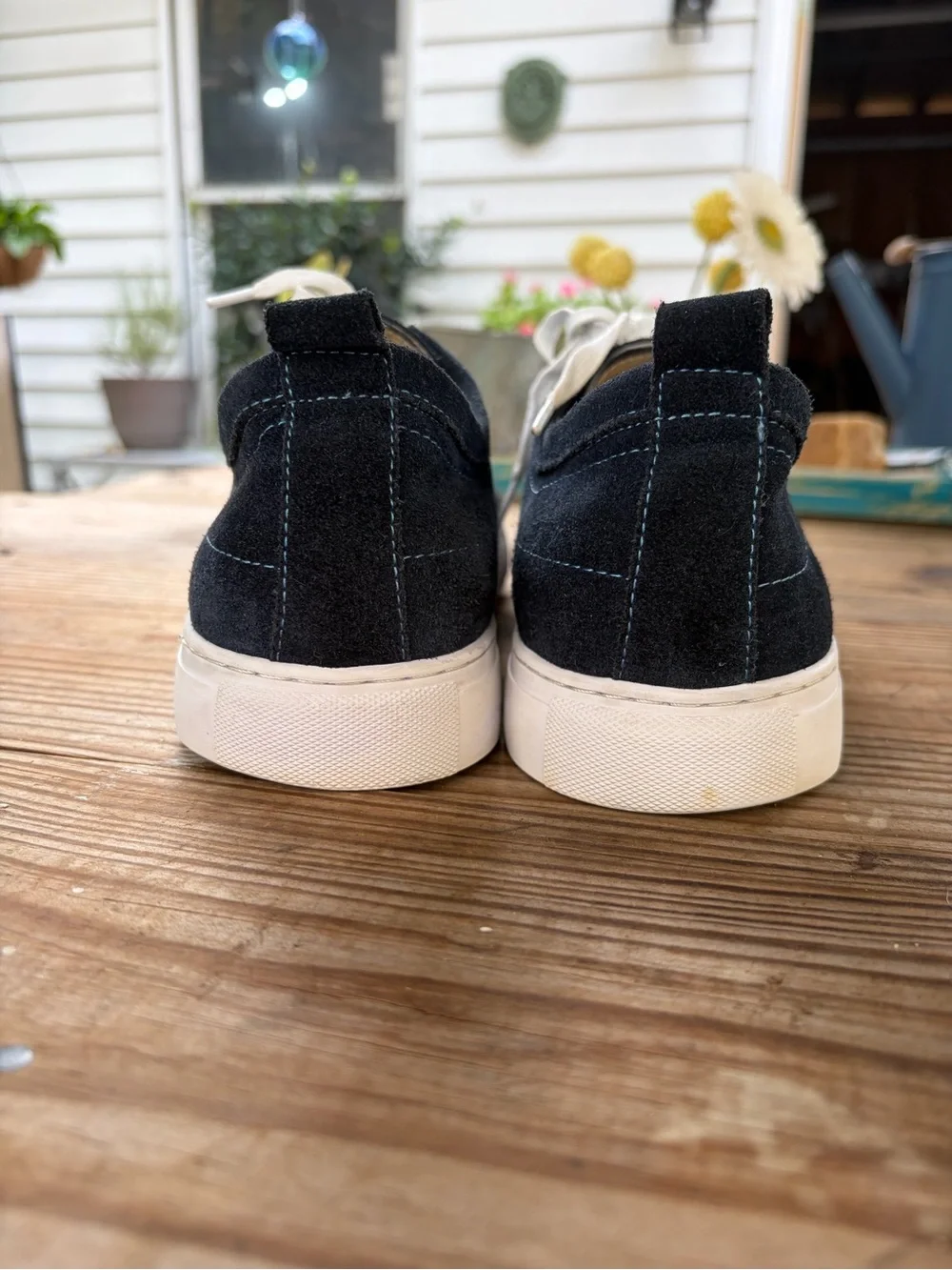 Robert Graham Men’s 8.5 Navy Blue Suede Leather Low Top Sneakers RGL5021